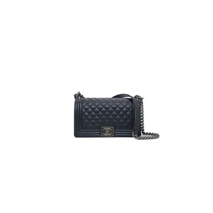 BOY CHANEL HANDBAG(TAX-FREE GRADE)