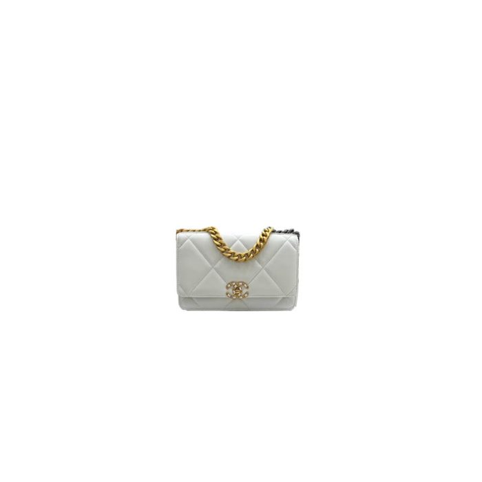 CHANEL 19 Wallet on Chain(high-end grade) - Image 1