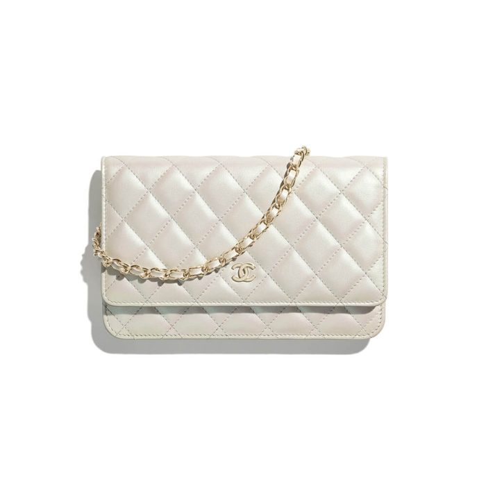 CHANEL Wallet On Chain - Image 1