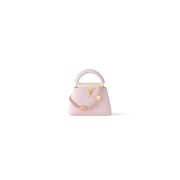 LV Pochette M??tis East West