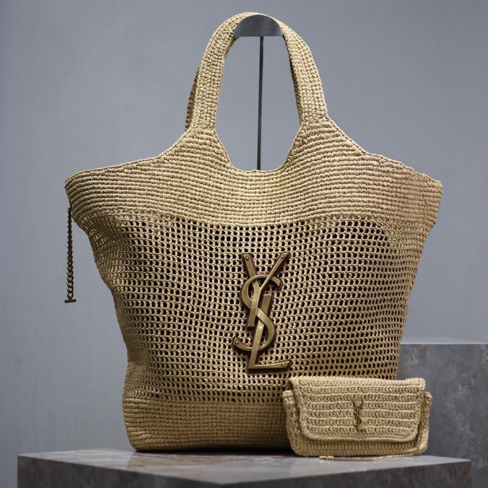YSL  ICARE maxi shopping bag in quilted lambskin - Image 2