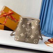 LV NEONOE MM - Image 2