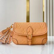 LV  Diane - Image 2