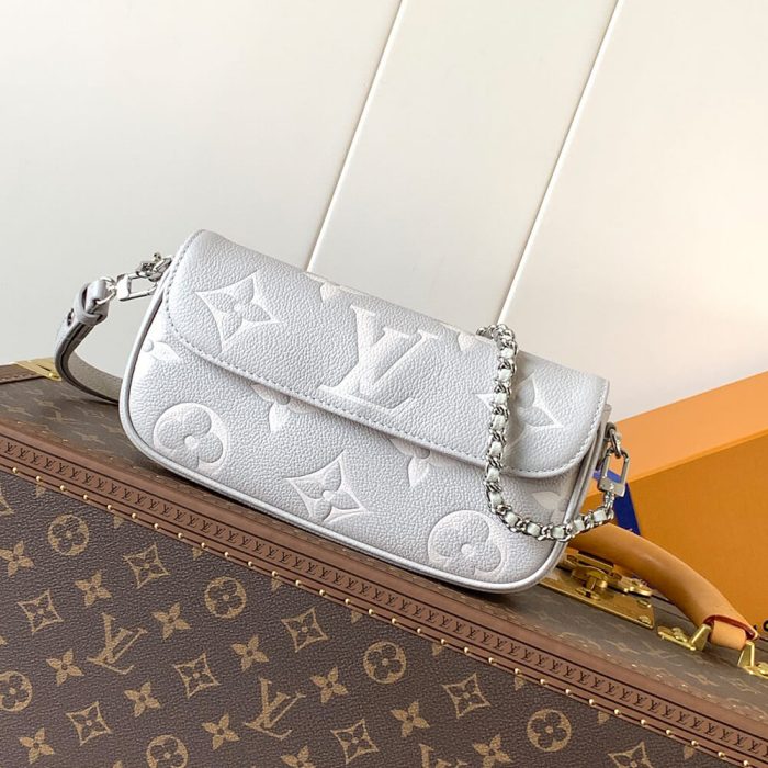 LV  Wallet On Chain Ivy - Image 2