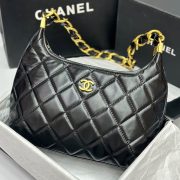CHANEL HOBO BAG - Image 2