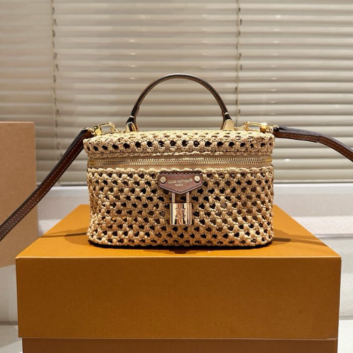 LV Vanity Chain Pouch(high-end grade) - Image 2