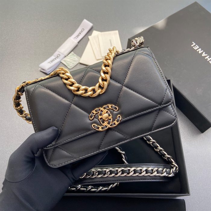 CHANEL 19 Wallet on Chain(high-end grade) - Image 2