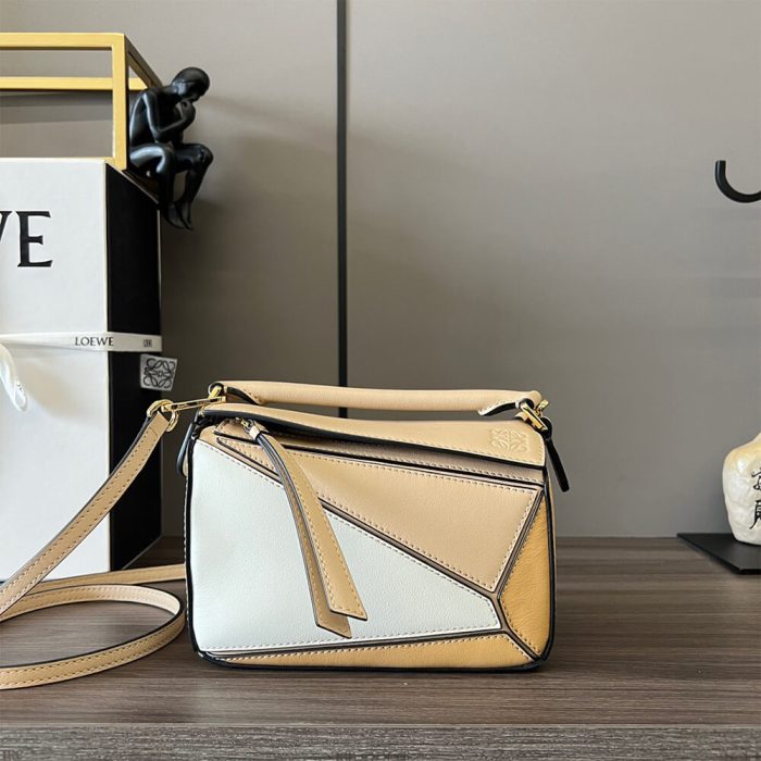 LOEWE Mini Puzzle bag - Image 2