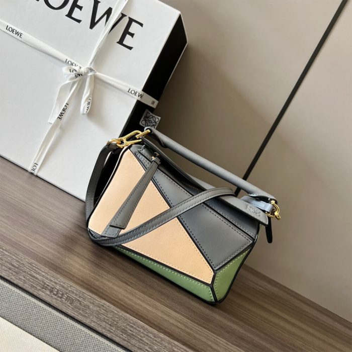LOEWE Mini Puzzle bag - Image 2