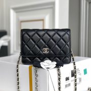 Chanel MINI WALLET ON CHAIN - Image 2
