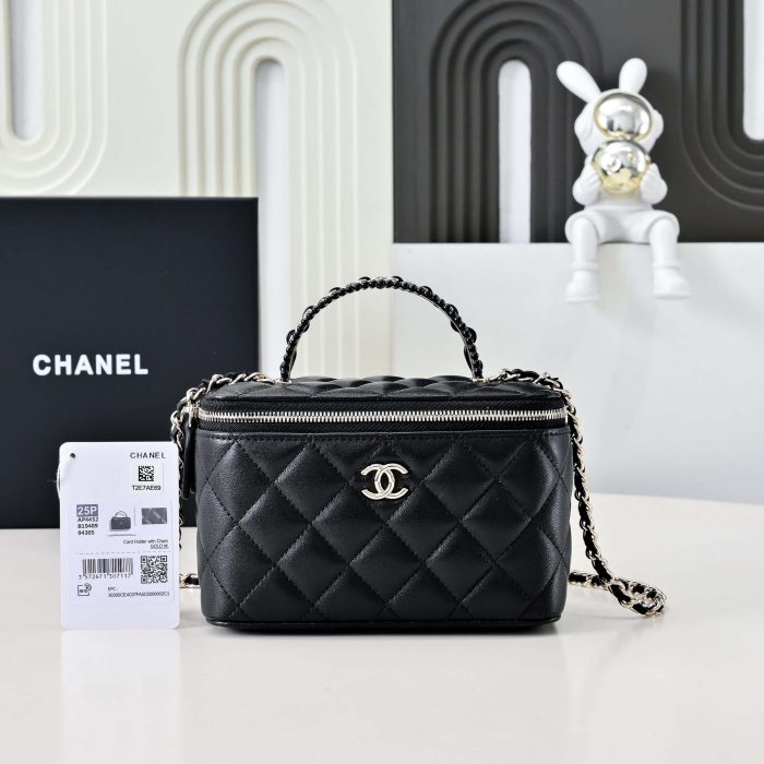CHANEL Long Vanity with chain - Image 2