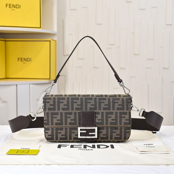 Fendi Baguette - Image 2