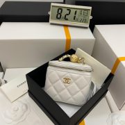 Chanel SMALL VANITY WITH CHAIN - Image 2