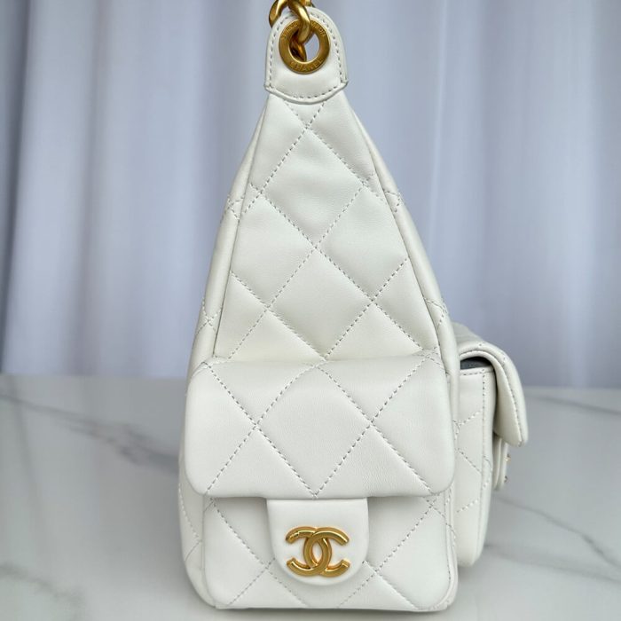 CHANEL Maxi Hobo Bag - Image 3