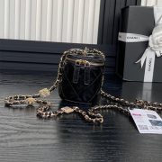 CHANEL Small Vanity with Chain(HIGH-END GRADE) - Image 3