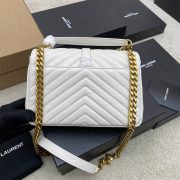 COLLEGE MEDIUM CHAIN BAG IN QUILTED LEATHER - Image 3