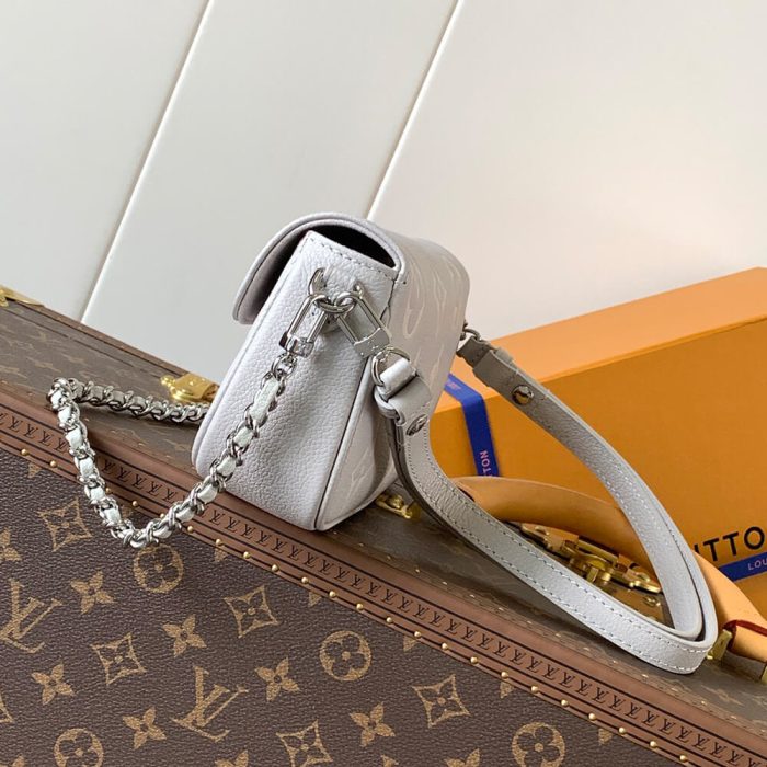 LV  Wallet On Chain Ivy - Image 3