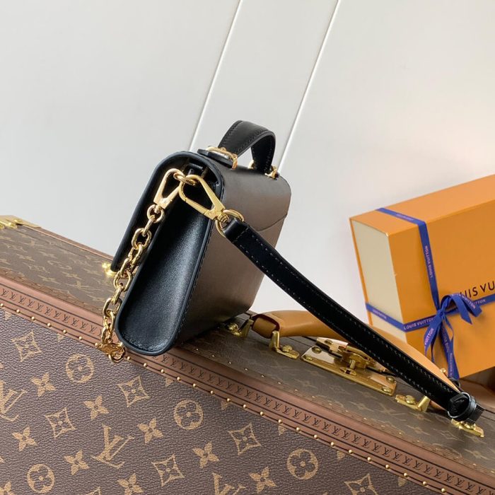 LV Wallet On Chain Capucines - Image 3