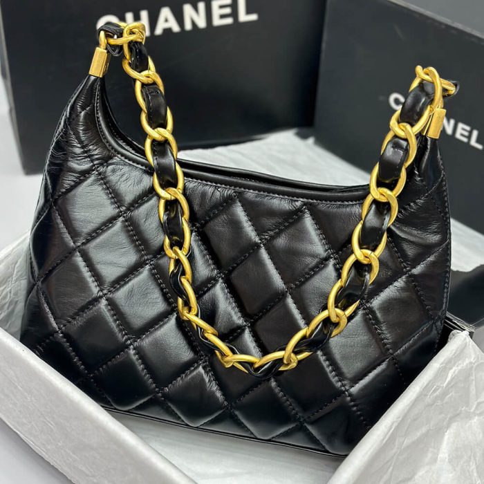 CHANEL HOBO BAG - Image 3