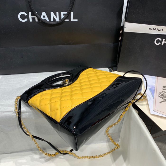 CHANEL 31 Mini Shopping Bag - Image 3