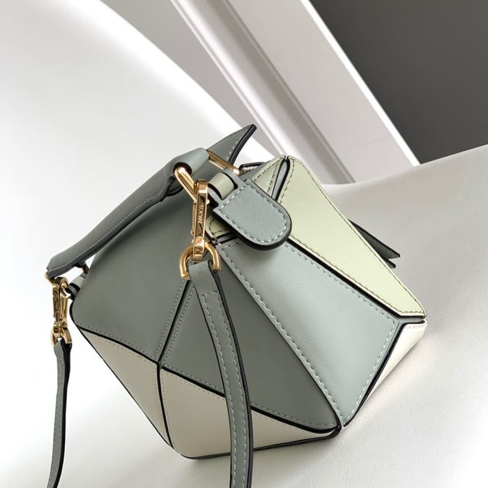 LOEWE Mini Puzzle bag - Image 3