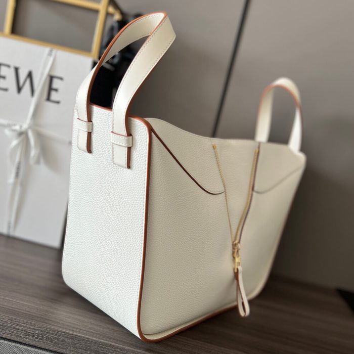 LOEWE Small Hammock bag in soft grained calfskin - Image 3