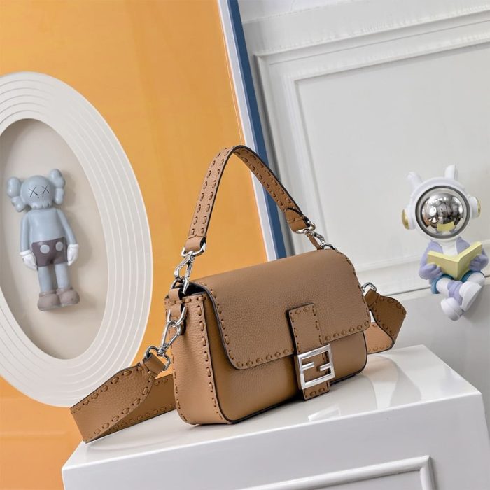 Fendi Baguette - Image 3