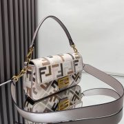 Fendi Baguette - Image 3