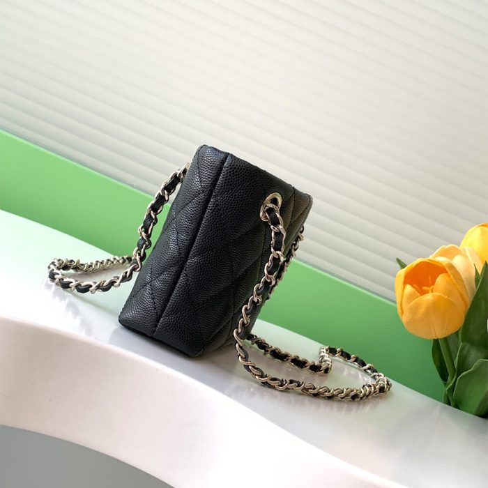 Chanel Classic Clutch with Chain(HIGH-END GRADE) - Image 3