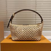 LV Hills Pochette Bag(high-end grade) - Image 4
