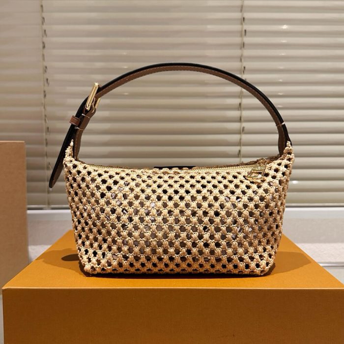 LV Hills Pochette Bag(high-end grade) - Image 4