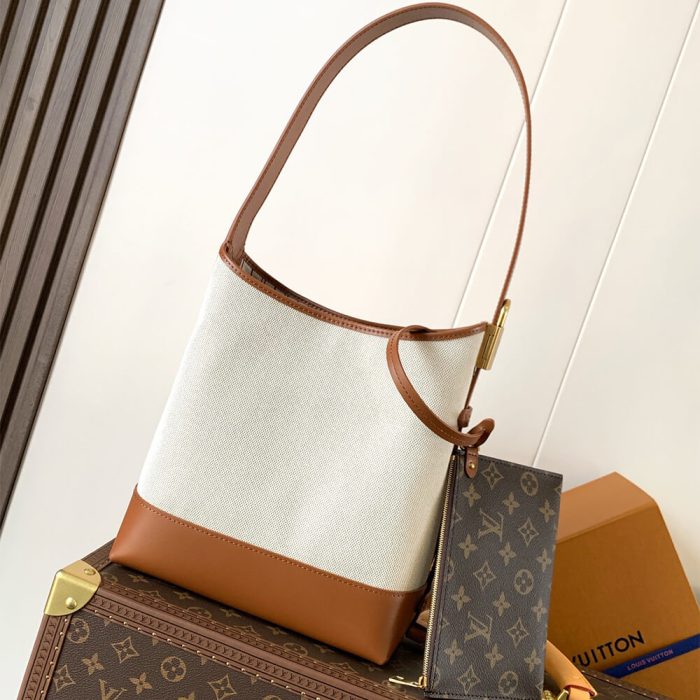 LV Low Key Hobo PM(HIGH-END GRADE) - Image 4