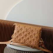 LV Coussin BB - Image 4