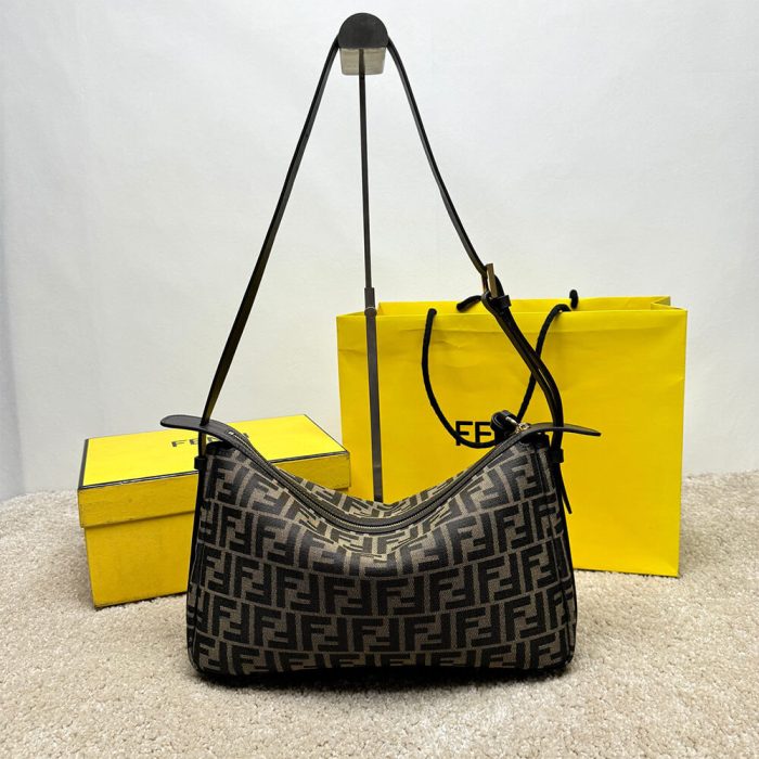 FENDI Simply Fendi Medium - Image 4