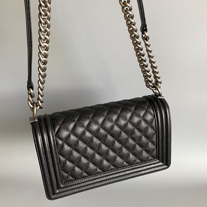 BOY CHANEL HANDBAG(TAX-FREE GRADE) - Image 4