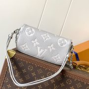LV  Wallet On Chain Ivy - Image 4