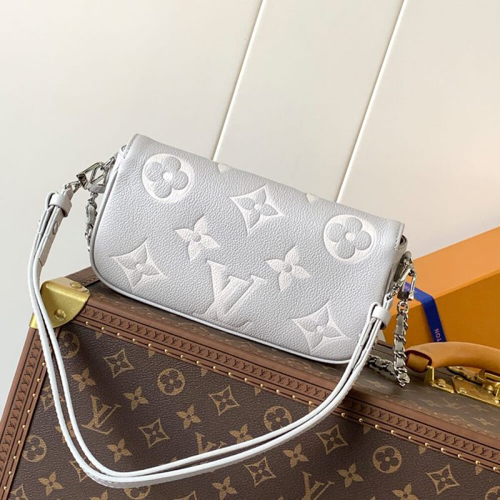 LV  Wallet On Chain Ivy - Image 4