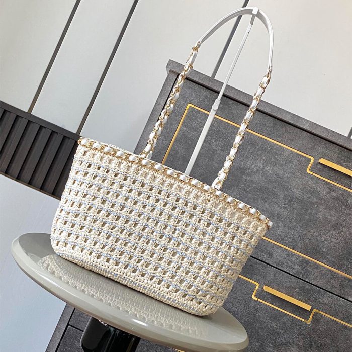 CHANEL Small Shopping Bag(high-end grade) - Image 4