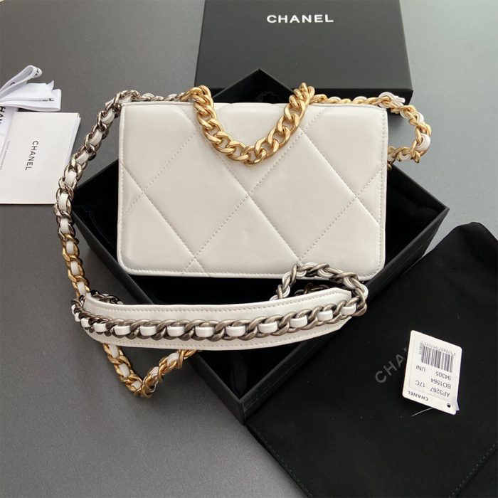 CHANEL 19 Wallet on Chain(high-end grade) - Image 4