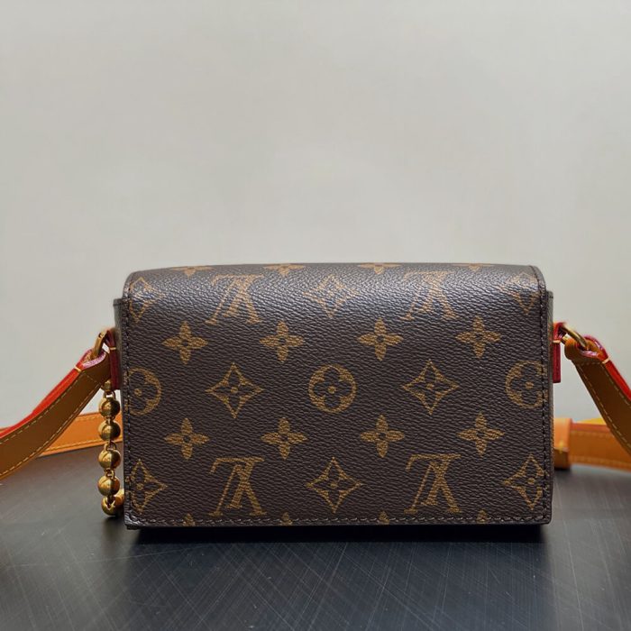 LV Steamer Wearable Wallet - Image 4