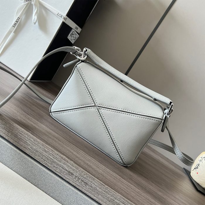 LOEWE Mini Puzzle bag - Image 4