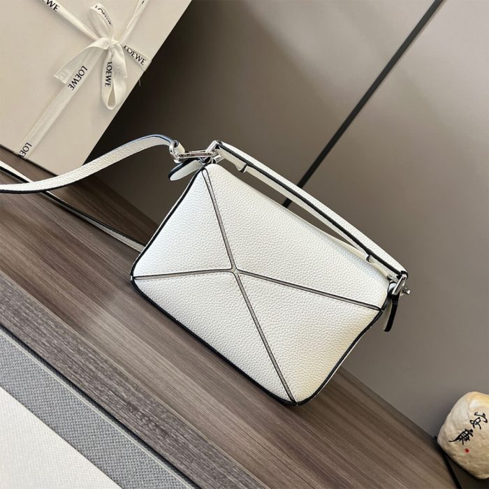 LOEWE Mini Puzzle bag - Image 4