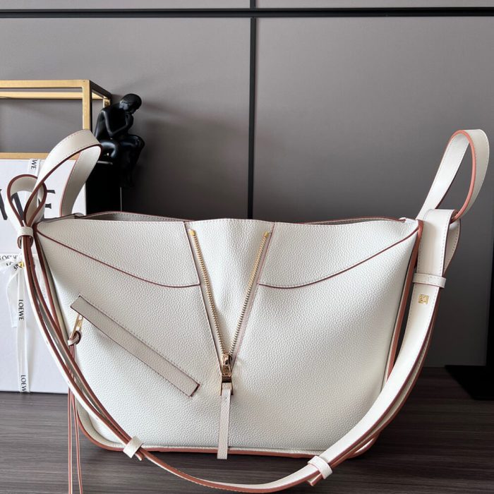 LOEWE Small Hammock bag in soft grained calfskin - Image 4
