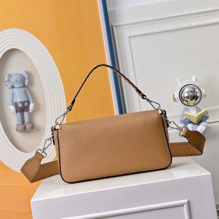 Fendi Baguette - Image 4