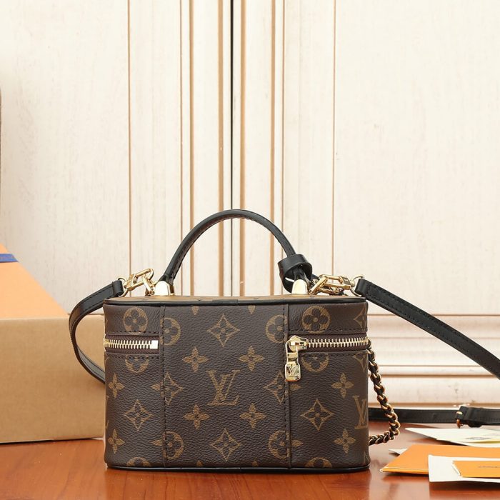 LV Vanity Chain Pouch - Image 4