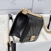 Chevron Boy Chanel Handbag - Image 4