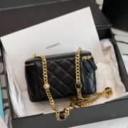 Chanel VANITY WITH CHAIN - Image 4