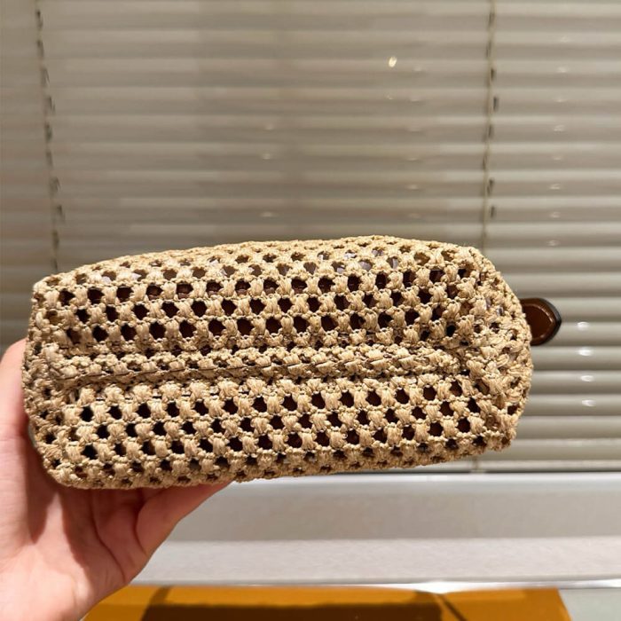 LV Hills Pochette Bag(high-end grade) - Image 5