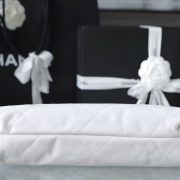 CHANEL 22 Small Handbag - Image 5