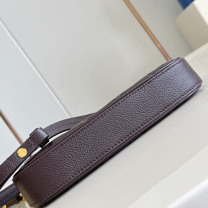 LV Easy Pouch - Image 5